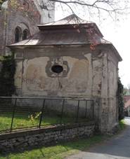 Zibohlavy C. MarnicePriKostele.jpg