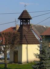 Chr᚝ovice 2011-04-21 Kaple.jpg