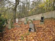 Lukov (Mantn), hbitov.jpg