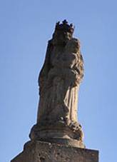 Sloup se sochou P. Marie (Nebeziny).JPG