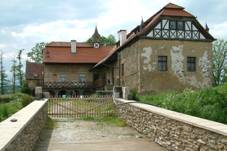 Tvrz Vlkoov 6.6.2004 - panoramio.jpg