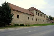 Barokn zmeek, Uhy, okres Kladno 01.JPG