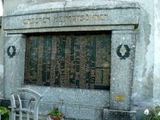 Ost.Pamtn deska na kosteln zdi,.JPG