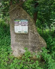 Pomn�k v osad� Kosteln� (1).jpg