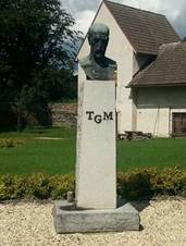 http://upload.wikimedia.org/wikipedia/commons/thumb/1/1a/Busta_Tom%C3%A1%C5%A1e_Garrigue_Masaryka_Slezsk%C3%A9_Rudoltice.jpg/640px-Busta_Tom%C3%A1%C5%A1e_Garrigue_Masaryka_Slezsk%C3%A9_Rudoltice.jpg