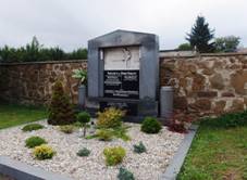 valno, hrob H. Kudlicha.JPG