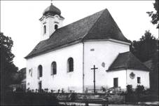 Kostel a hbitov v roce 1940 (zdroj: pozstalost p. Schwarze, Horn Povelice).