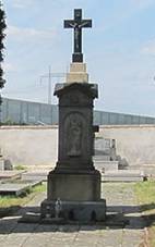 Chr᚝any (Huln), hbitov.jpg