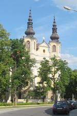 http://upload.wikimedia.org/wikipedia/commons/thumb/0/00/Kvasice-kostel.jpg/1024px-Kvasice-kostel.jpg