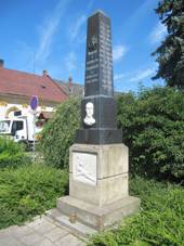 Kyselovice, pomnk.jpg