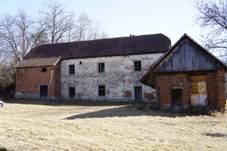 https://upload.wikimedia.org/wikipedia/commons/thumb/f/f1/Vodn%C3%AD_ml%C3%BDn_Siebert%C5%AFv_%28Ro%C5%A1t%C3%ADn%29%2C_Ro%C5%A1t%C3%ADn_93.JPG/1024px-Vodn%C3%AD_ml%C3%BDn_Siebert%C5%AFv_%28Ro%C5%A1t%C3%ADn%29%2C_Ro%C5%A1t%C3%ADn_93.JPG