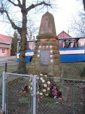 Sobsuky (KM), pomnk.jpg