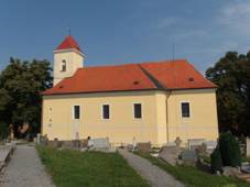 Zlmanka, kostel z boku.JPG