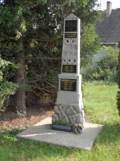 Chaberice H. Pamatnik.jpg