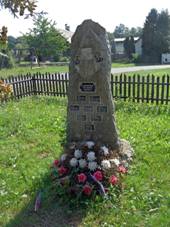 https://upload.wikimedia.org/wikipedia/commons/thumb/1/11/Senet%C3%ADn_L._Pam%C3%A1tn%C3%ADk.jpg/800px-Senet%C3%ADn_L._Pam%C3%A1tn%C3%ADk.jpg