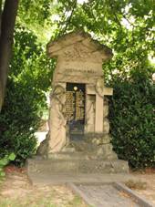 Archlebov - pomnk padlm.JPG