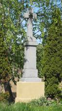 https://upload.wikimedia.org/wikipedia/commons/thumb/a/a9/Kyjov_Bohuslavice_kriz_01.jpg/800px-Kyjov_Bohuslavice_kriz_01.jpg