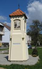 https://upload.wikimedia.org/wikipedia/commons/thumb/0/02/Kyjov_Bohuslavice_bozi_muka_01.jpg/800px-Kyjov_Bohuslavice_bozi_muka_01.jpg