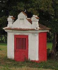 Vteov - erven kaplika.JPG