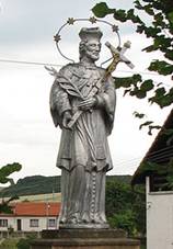 Vteov - svat Jan Nepomuck.JPG