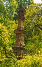 Socha Nejsvtj Trojice, pi cest do Knapovce