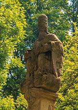 Socha Nejsvtj Trojice, pi cest do Knapovce