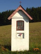 http://www.obec-vyprachtice.cz/images/galerie/200510231157_kaplicka_vedle_cesty_k_valtericim.jpg