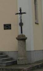 Kaple na návsi ve Chmelné u Vlašimi (Q66565508).jpg