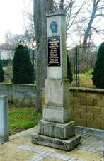 Pomník padlým v Dunicích (Q94444077).jpg
