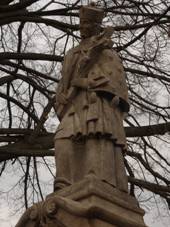 Doln Vtkov (u Chrastavy) - socha sv. Jana Nepomuckho (8).jpg