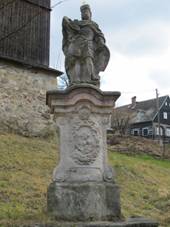 Krytofovo dol - svat Vclav u kostela 01.jpg