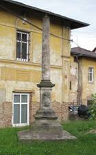 Litochovice nad Labem, pomnk.jpg