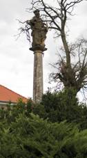Pntluky, sloup se sousom svatho Florina a svatho Vavince.jpg