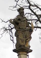 Pntluky, sloup se sousom svatho Florina a svatho Vavince.jpg