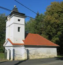 Kaple na nvsi v Rochov (Q38091436) 01.jpg