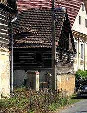 Ploskovice, Tchobuzice, Main Street.jpg