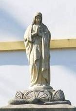 Socha Panny Marie u kaple ve Vdlicch (Q78785732) 01.jpg