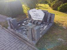 https://d34-a.sdn.cz/d_34/c_img_gR_p/21Om2b.jpeg?fl=res,2200,2200,1