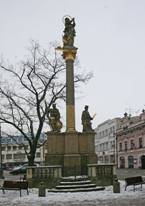 File:Souso - Marinsk sloup (Litomyl), Smetanovo nm..JPG