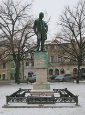 File:Pomnk Bedicha Smetany (Litomyl), Smetanovo nm..JPG