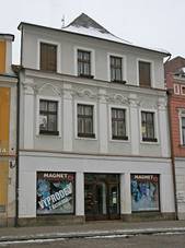 File:M욝ansk dm (Litomyl), Smetanovo nm. 33.JPG