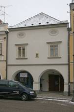 File:M욝ansk dm (Litomyl), Smetanovo nm. 41.JPG