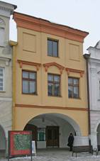 File:M욝ansk dm (Litomyl), Smetanovo nm. 56.JPG