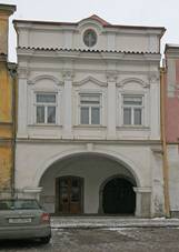 File:M욝ansk dm (Litomyl), Smetanovo nm. 64.JPG