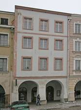 File:M욝ansk dm (Litomyl), Smetanovo nm. 103.JPG