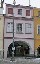 File:M욝ansk dm (Litomyl), Smetanovo nm. 115.JPG