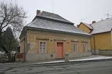 File:Mstsk dm (Litomyl), Jirskovo nm. 1.JPG