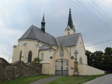 Cholina, kostel.jpg
