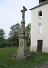 https://upload.wikimedia.org/wikipedia/commons/thumb/b/b7/De%C5%A1n%C3%A1%2C_k%C5%99%C3%AD%C5%BE.jpg/800px-De%C5%A1n%C3%A1%2C_k%C5%99%C3%AD%C5%BE.jpg