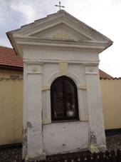 Hostn - kaplika u silnice v horn sti vsi (1).JPG